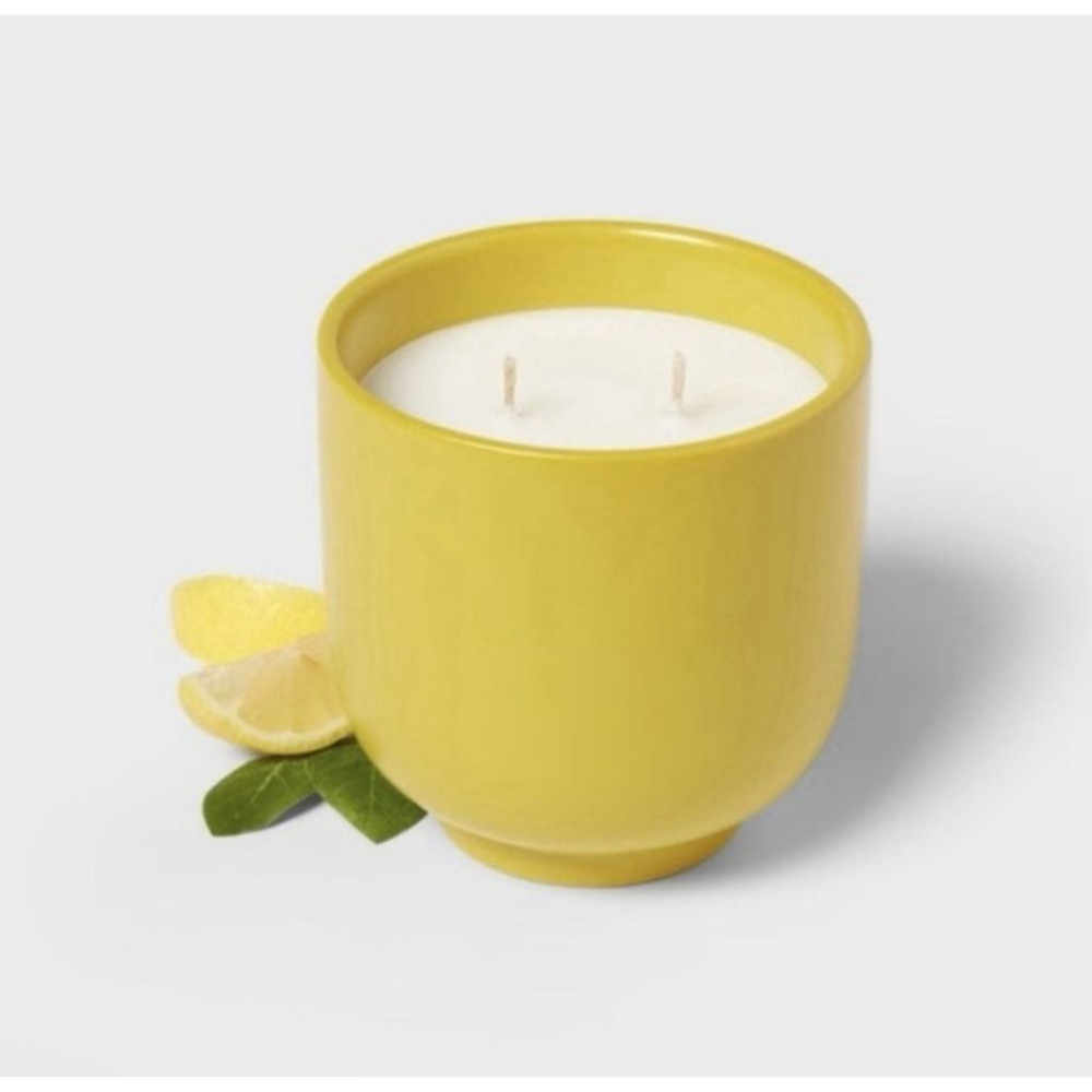 Room Essentials Yuzu Tonic Ceramic Candle in Sugared Lemon Prosecco Scent - Picture 2 of 4